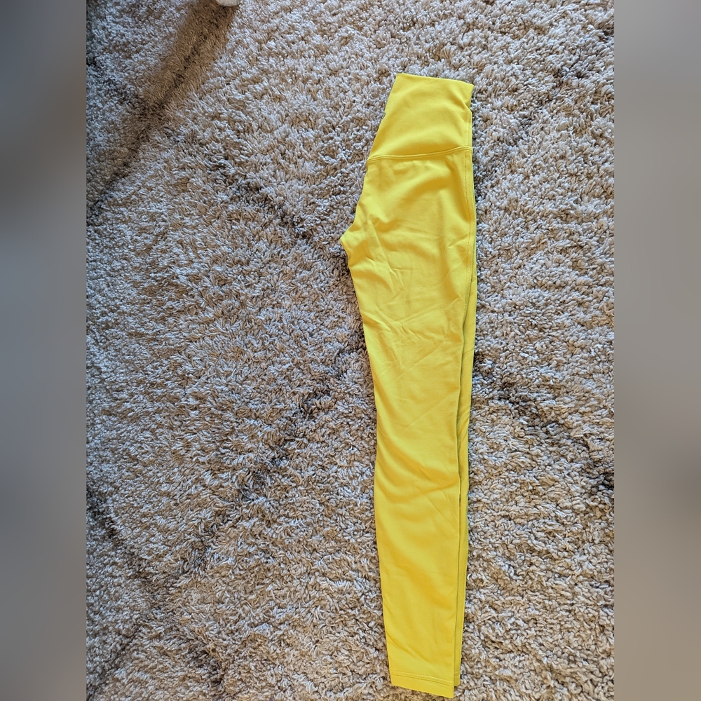 Lululemon Wunder Under High Rise size 4